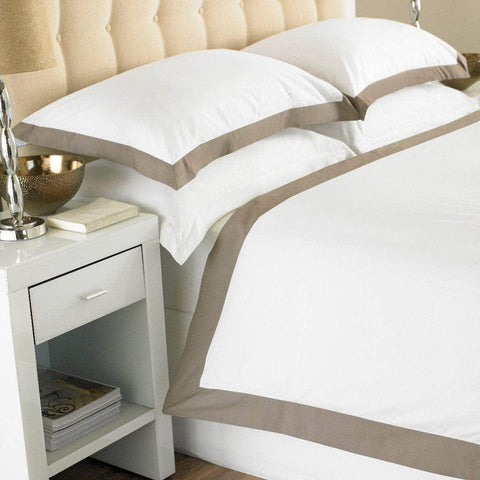 Contrast Border Bedding Sets